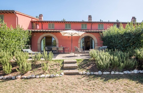 Trequanda House | Hotel Apartment "Villa Limone" with Shared Pool & Wi-Fi