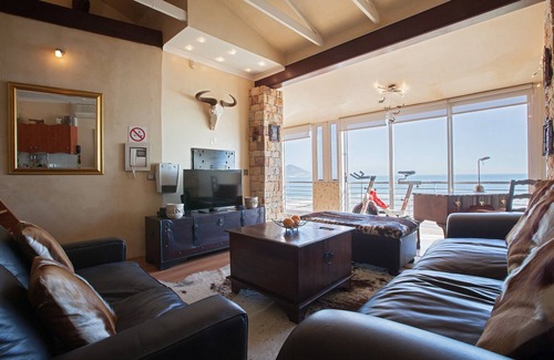 Lagoon Beach Apartment | Hotel Apartment with Sea & Mountain Views
