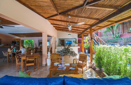 Tamarindo Hotel | Hotel Arco Iris