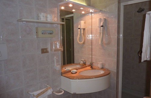 Sanremo Hotel | Hotel Ariston Montecarlo