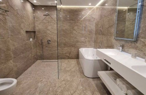 Orikum Hotel | Hotel Aross