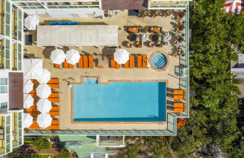 Coconut Grove Hotel | Hotel Arya BW Premier Collection