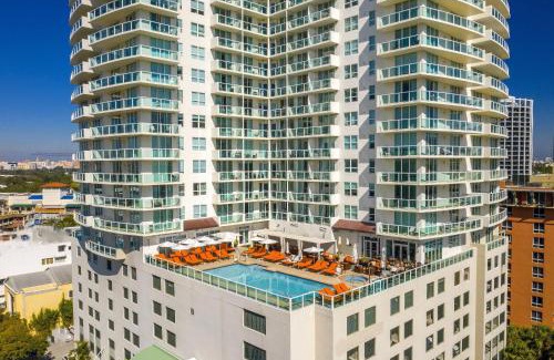 Coconut Grove Hotel | Hotel Arya BW Premier Collection