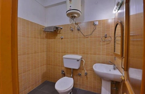 Kandaghat Hotel | Hotel Ashish Inn