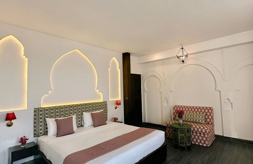 Agra Hotel | Hotel Atulyaa Taj