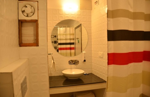 Police Bazar Hotel | Hotel Aura