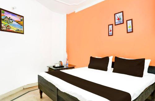 Malviya Nagar Bed & Breakfast | Hotel Aura Opposite Max Hospital