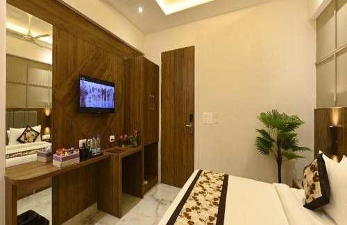 Agra Hotel | Hotel Avalon Palms Agra