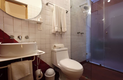 Calzada Madero Hotel | Hotel Ayook