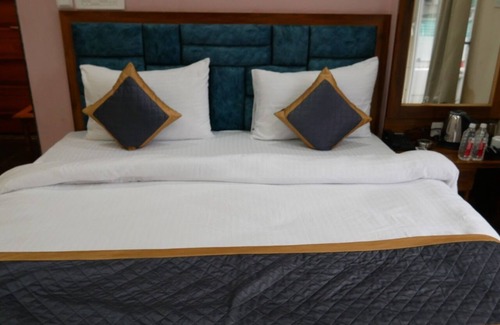 Varanasi Hotel | Hotel AyushMan Inn