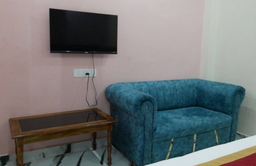 Varanasi Hotel | Hotel AyushMan Inn