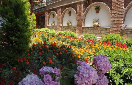 Akyaka Hotel | Hotel Azmakhan