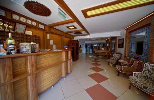 Akyaka Hotel | Hotel Azmakhan