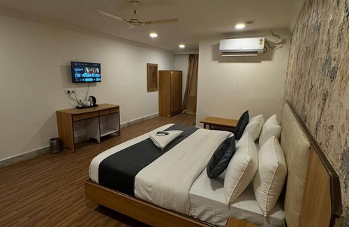 Masab Tank Cabin | HOTEL B.R CLASSIC
