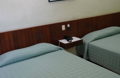 Downtown Cancun Hotel | Hotel Batab