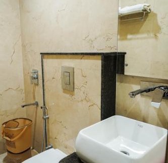 Jangpura Hotel | Hotel Batra Home Nizamuddin