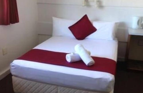 Nambour Hotel | Hotel Beach House Nambour