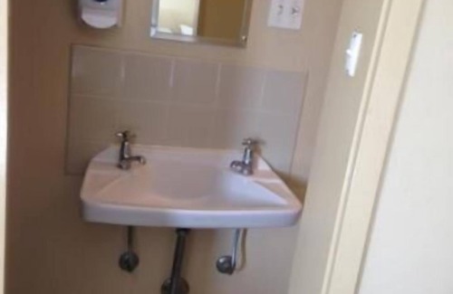 Nambour Hotel | Hotel Beach House Nambour