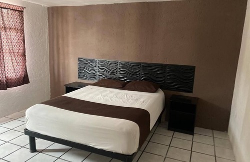 Ezequiel Montes Hotel | Hotel Bernal