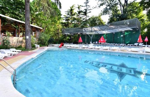 Saints Constantine and Helena Hotel | Hotel Estreya Palace