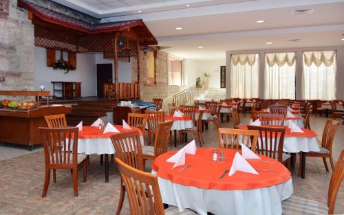 Saints Constantine and Helena Hotel | Hotel Estreya Palace