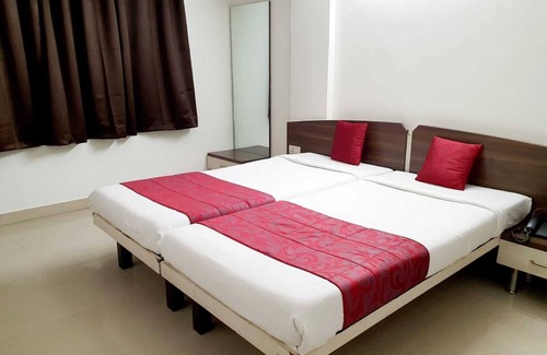 Pune Hotel | Hotel Bhooshan Airport road