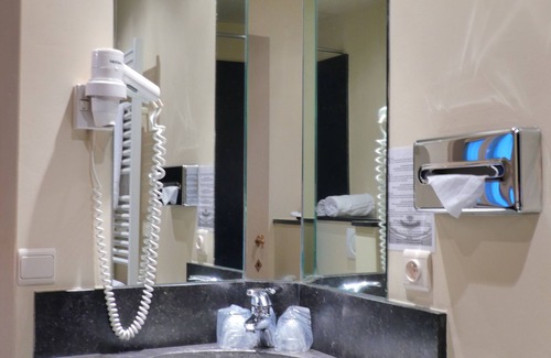 Historical Center Bruges Hotel | Hotel Biskajer by CW Hotel Collection - Adults Only