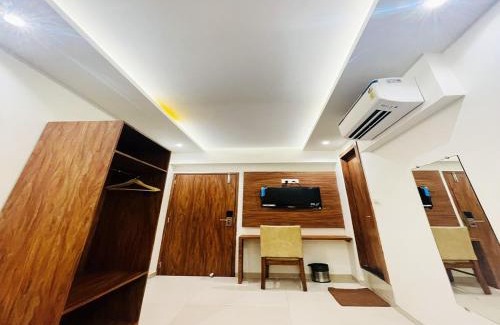 Andheri Hotel | HOTEL BLACK BURN