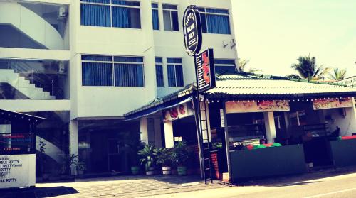 Thiranagama Hotel | Hotel Blue Sky