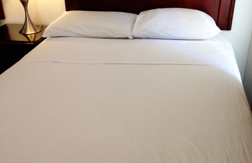Gay Village Hotel | Hotel Bon Accueil