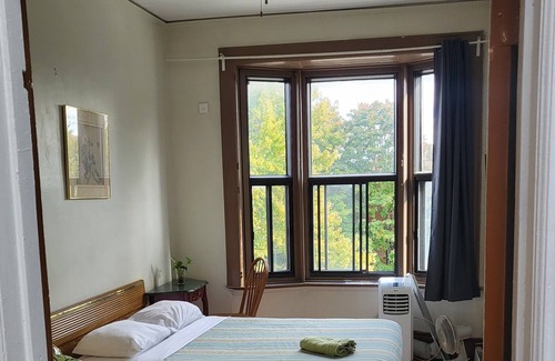 Little Burgundy Hotel | Hotel Bonsoleil
