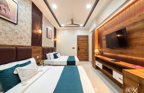Vrindavan Hotel | Hotel Brij Vas