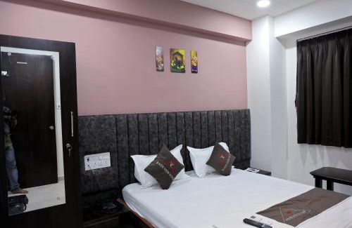 Adajan House | Hotel Brook View