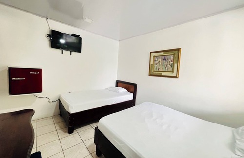 Jaco Hotel | Hotel Cabinas El Coral