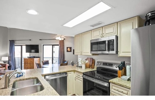 Gulf Shores Condo | Hotel Calibama Cozy beach charm. Super close to Hangout, Pet Friendly!