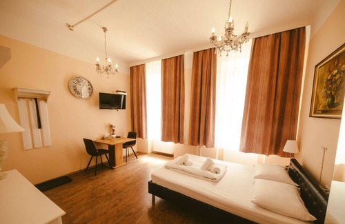 Rudolfsheim-Funfhaus Hotel | Hotel California