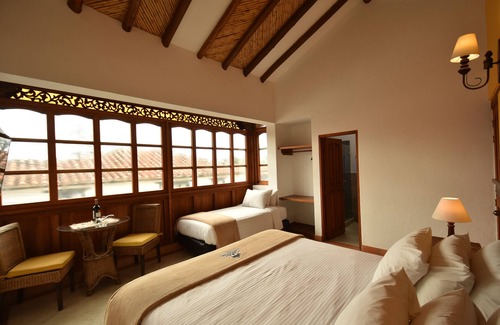 Old Town Hotel | Hotel Campanario Real