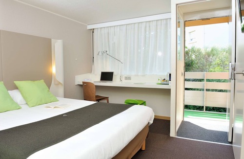 Clermont-Ferrand Hotel | Hotel Campanile Clermont Ferrand Le Brezet