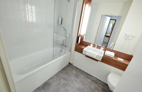 Saint-Herblain Hotel | Hotel Campanile Nantes Ouest - Saint Herblain