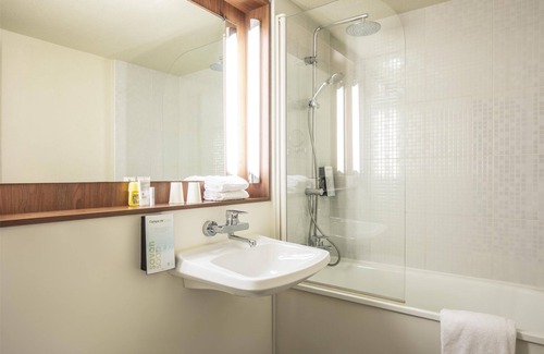 Strasbourg Hotel | Hotel Campanile STRASBOURG - Lingolsheim