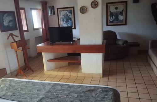 Ziracuaretiro Hotel | Hotel Campestre Hacienda Caracha