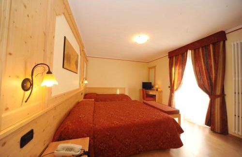 Pinzolo Hotel | Hotel Canada