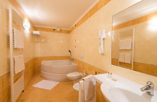 Bardolino Hotel | Hotel Capri