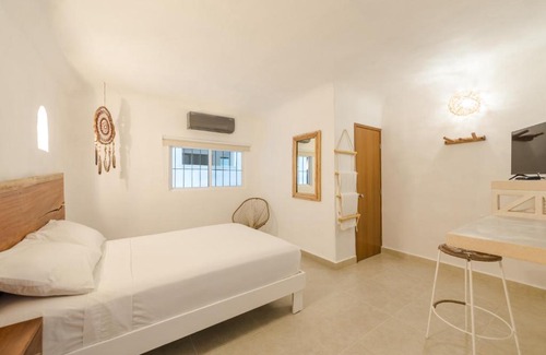 Puerto Morelos Hotel | Hotel Caracol Puerto Morelos