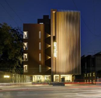 Ellis Bridge Hotel | Hotel Carrefour