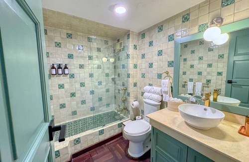 Santa Catarina Hotel | Hotel Casa Alebrije: Junior Suite King - 02