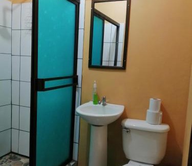 Drake Bay Hotel | Hotel Casa Gitana Corcovado Tour operador