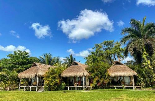 Chetumal Hotel | Hotel CasaBakal - A pie de Laguna - Bacalar