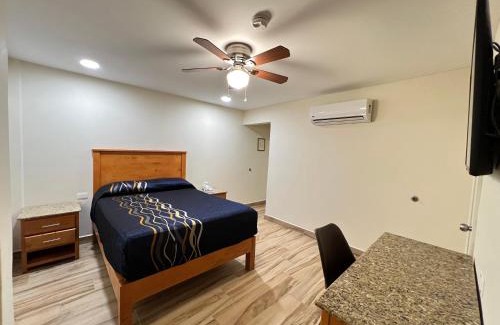 Avenida Revolucion Hotel | Hotel Catalina