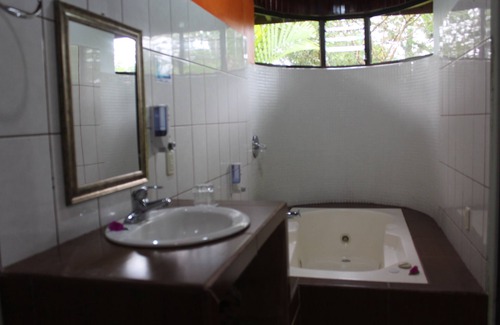 Katira Cabin | Hotel Catarata Río Celeste